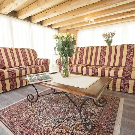 בית חווה Ae Cavane *