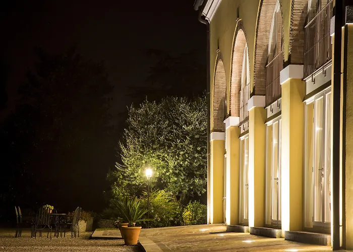 مزرعة للإقامة Ae Cavane